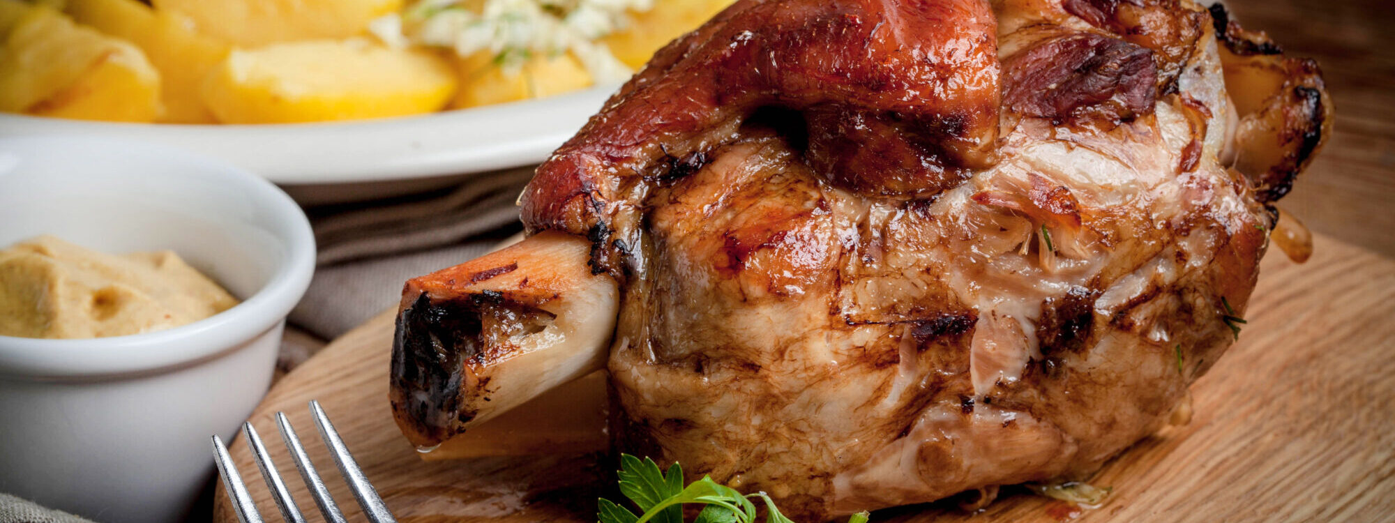 Une autre gourmandise &agrave; d&eacute;couvrir : le jarret brais&eacute; de porc d&rsquo;Alsace Horbourg-Wihr